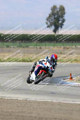 media/May-25-2025-Lets Ride (Sun) [[0ff033e448]]/B Group/1120am (Grapevine)/